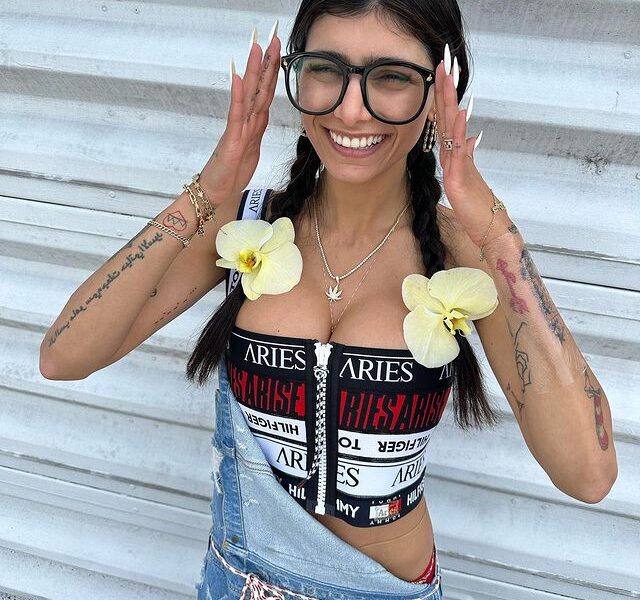 Mia Khalifa does her thing in Mexico and with Peso Pluma song conquers Aztec territory